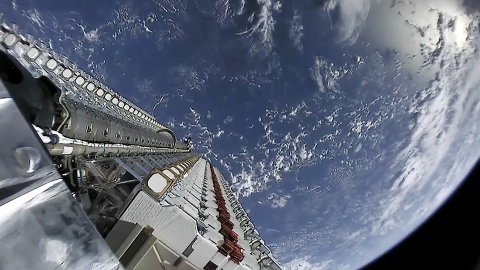 Satelitet Starlink do ju sjellin internetin.