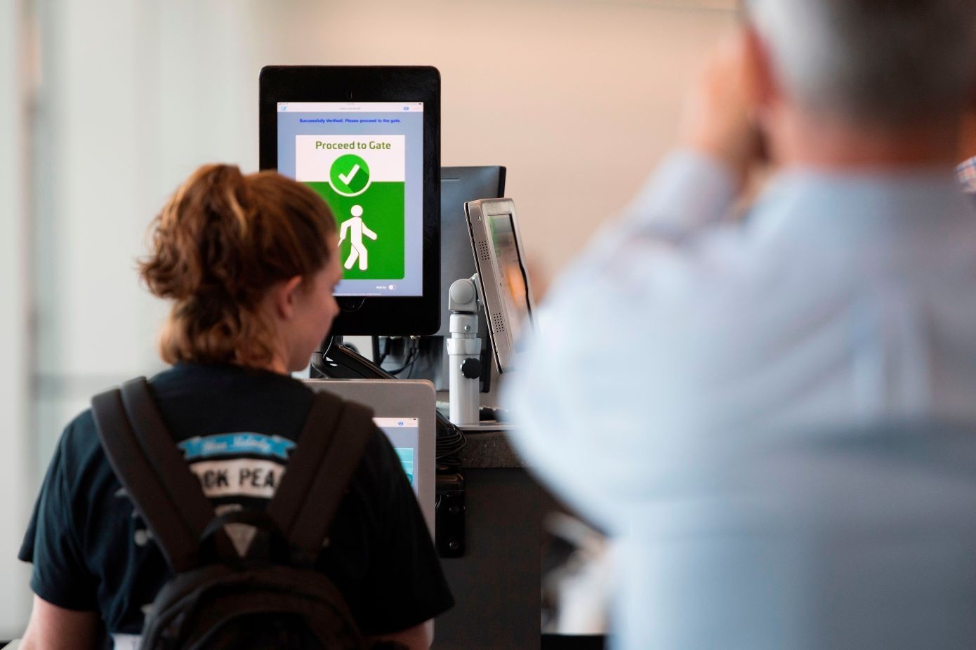 Dështon skanimi i fytyrës për aeroportet!