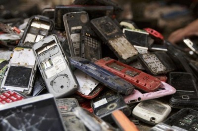 Mos e hidhni telefonin e vjetër, 6 mënyra për ta ripërdorur ose ricikluar