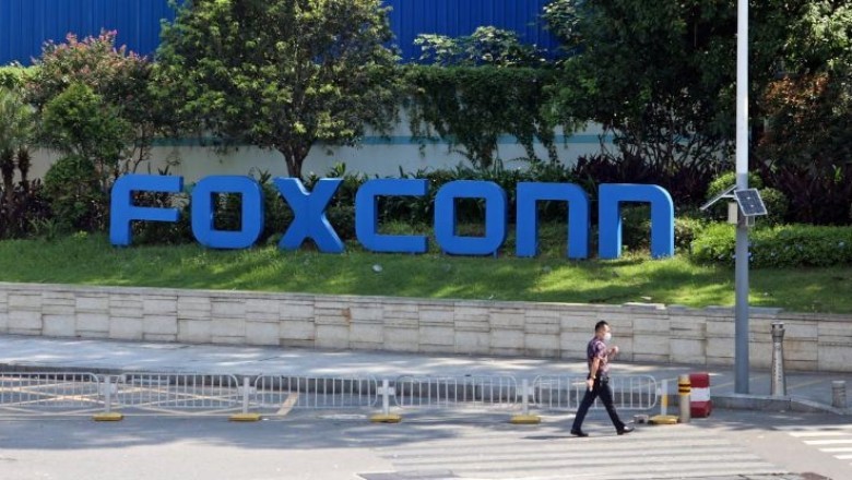 Prodhuesi i Apple, Faxconn kërkon të “blejë” punëtorët e pakënaqur