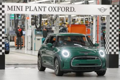 BMW investon në fabrikën e Oksfordit pasi planifikon më shumë Mini elektrike