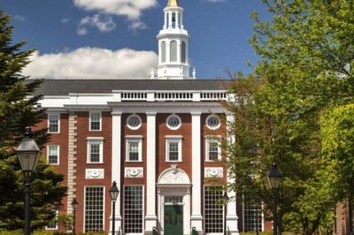 Profesorët në Harvard zëvëndësohen nga ChatGPT