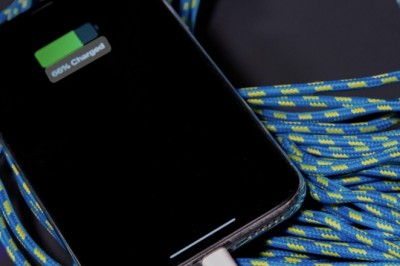 Risia e iPhone 15, bateri që karikohet 100% brenda 1 ore!