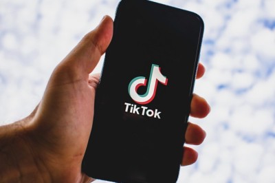 Punonjësit e TikTok po përballen me rracizëm