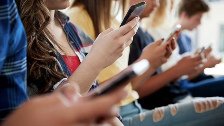 Studimi: Fëmijë nervoz, celularët po i shkatërrojnë, ja çfarë nuk dinë prindërit?!