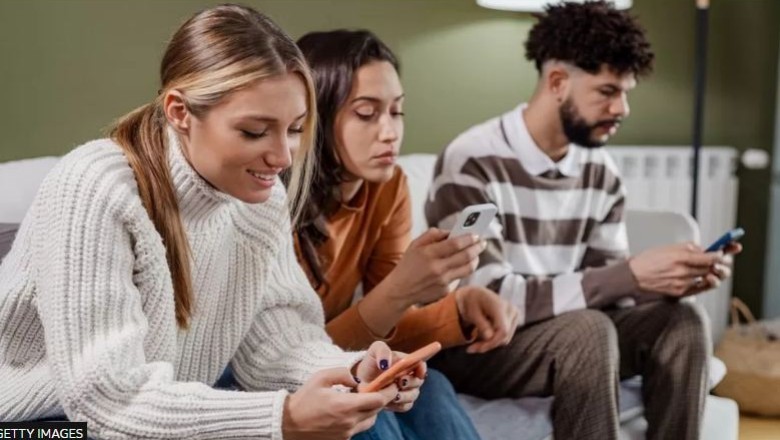 Tinder: Miqtë dhe familja mund t'ju ndihmojnë për një takim edhe më frytdhënës