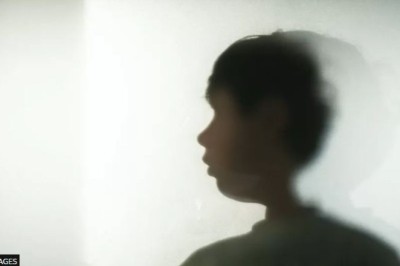 Pedofilët po përdorin AI për t'i kthyer këngëtarët dhe yjet e filmit në fëmijë!